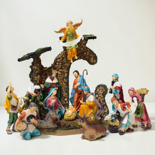 Nacimiento con casita y aldeanos 15cm (casa 30cm) Santini