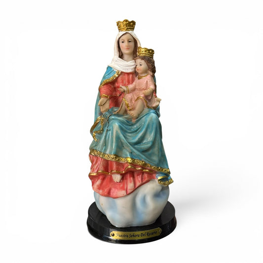 Virgen del Rosario sentada